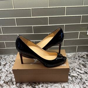 Christian Louboutin No Matter 85 Patent Calf Pumps Size 41.5 worn once 45 min.